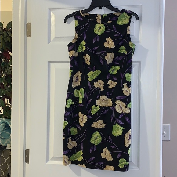 AGB Dress Size 6 Black and Floral - Picture 1 of 11